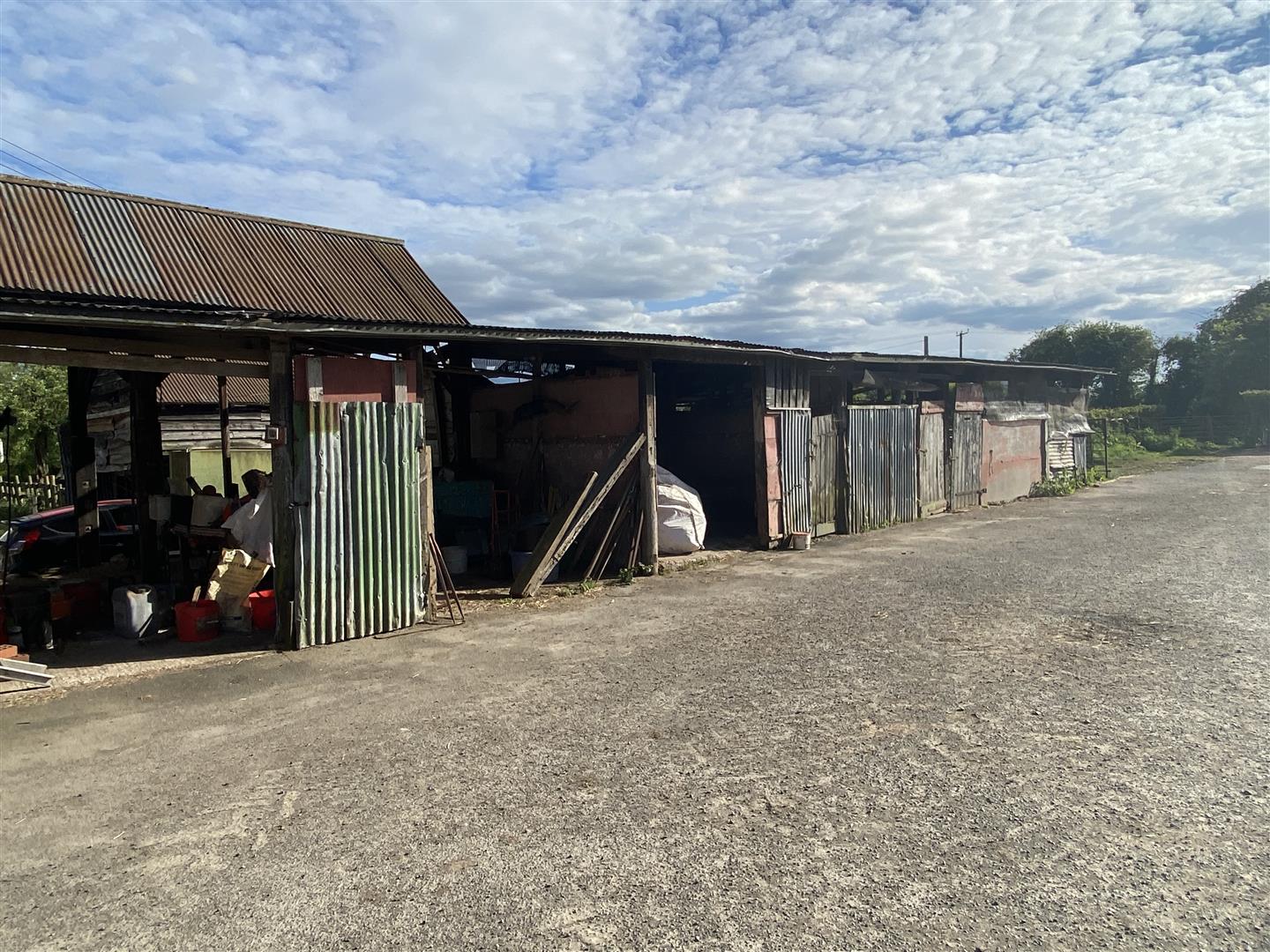 POLE BARN/STABLES